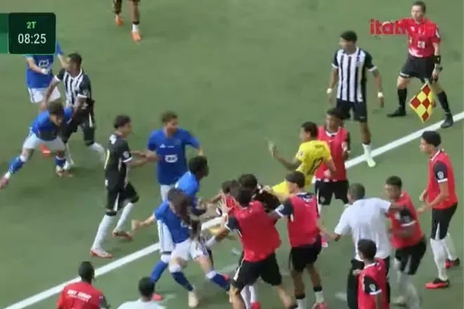 Final do Mineiro sub-20 tem pancadaria generalizada e seis expulsões; veja