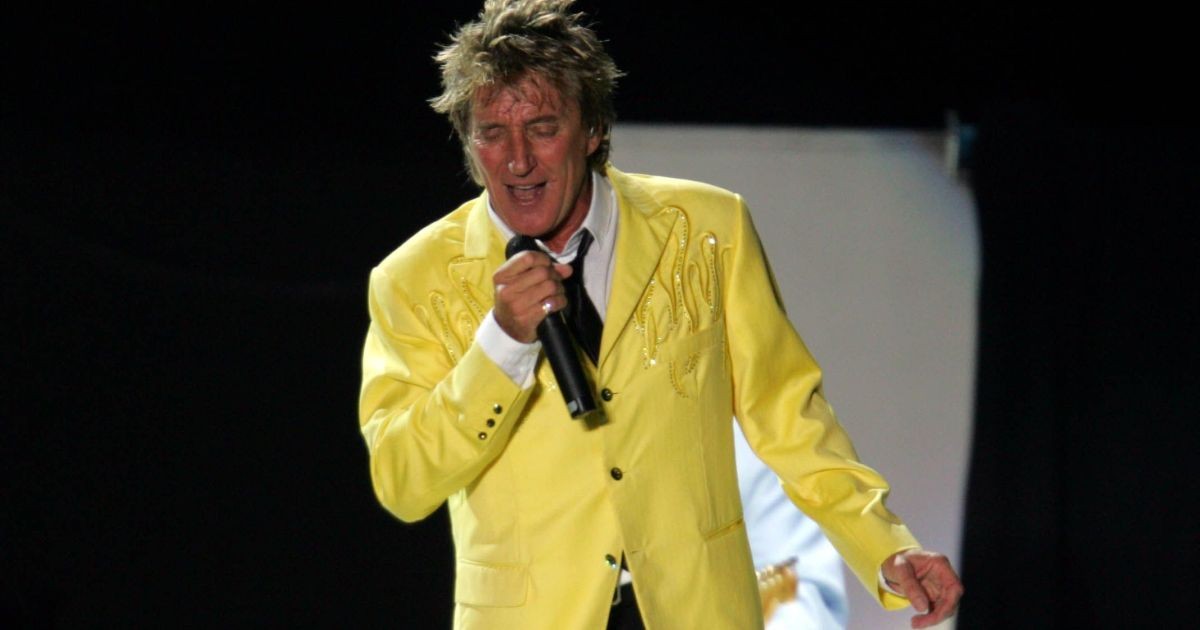Rod Stewart atualiza estado de saúde após procedimento cardíaco