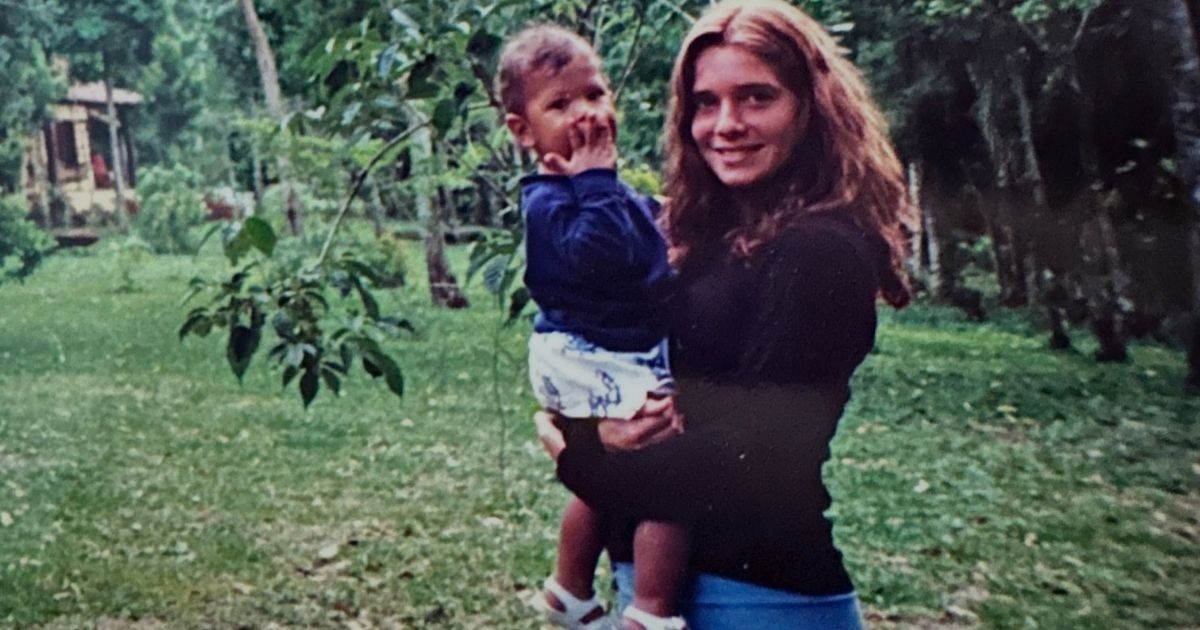 Letícia Spiller se declara para ex-enteado, Diego Novaes, com fotos raras