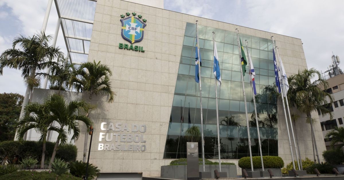 Por que marcas patrocinam clubes da América Latina, mas não do Brasil?