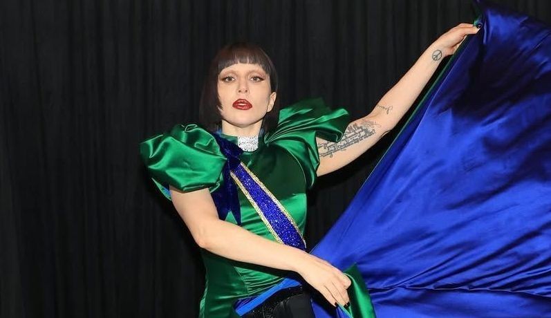 Lady Gaga dá recado aos fãs que esperam por novo álbum: “Não se preocupem”