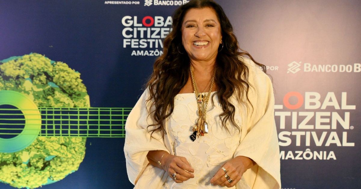 Longe da Globo, Regina Casé terá novo programa com auditório no YouTube
