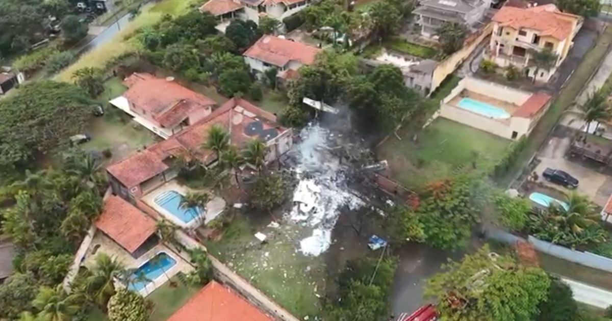 Justiça torna réus 12 denunciados por queda de avião da Voepass em SP