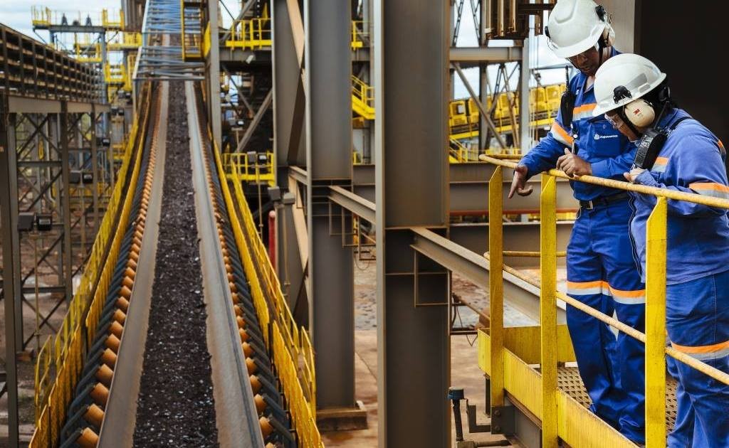 Anglo aumenta produção no Brasil, mas frete pressiona preço do minério