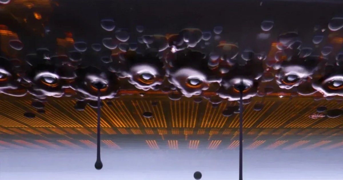 Imagem de gotas de tinta dentro de uma impressora ganhou o primeiro prêmio do concurso de fotografia Small World da Nikon de 2026