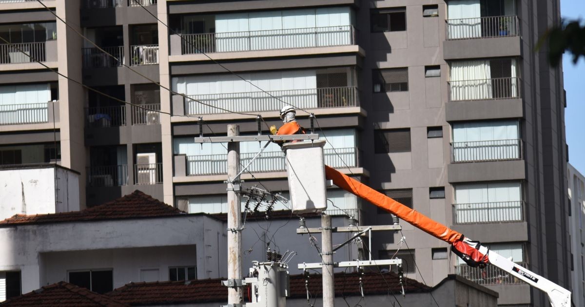 Prefeitura de São Paulo multa Enel em R$ 11,4 milhões por apagões em 2025