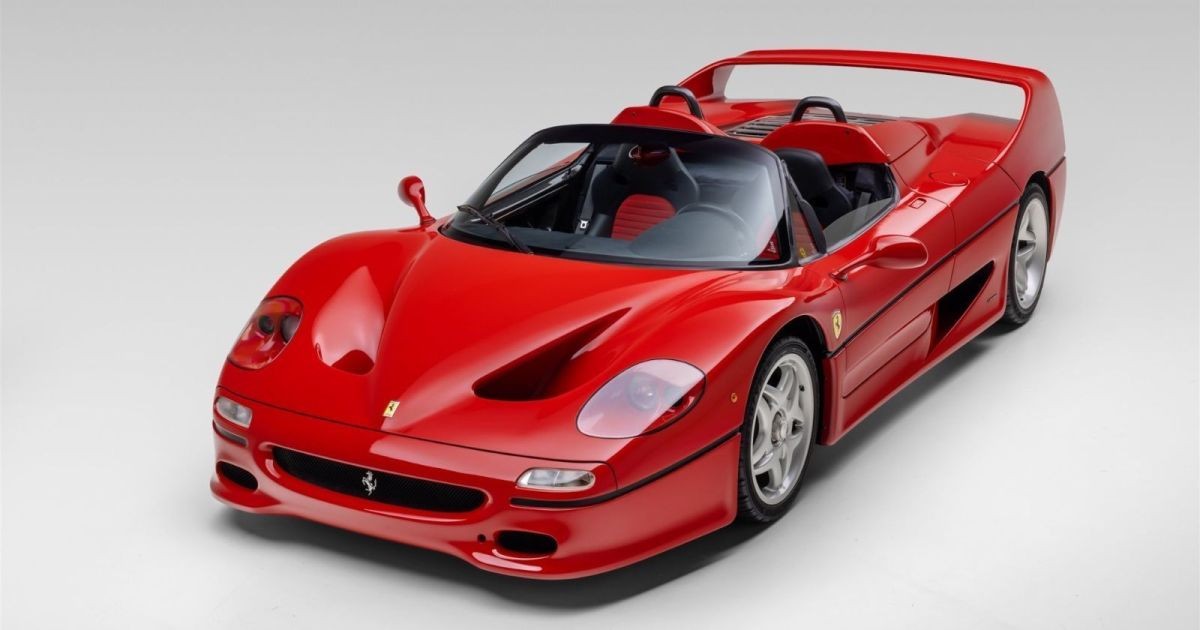 Ferrari F50 com menos de 200 km poderá ser leiloado por R$ 100 milhões