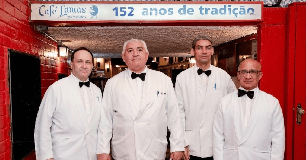 Restaurante mais antigo do Brasil reabre quatro meses após incêndio