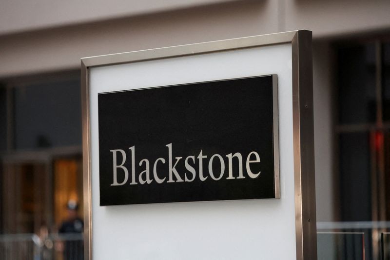 Lucro distribuível da Blackstone cai 13% no trimestre com mercado instável