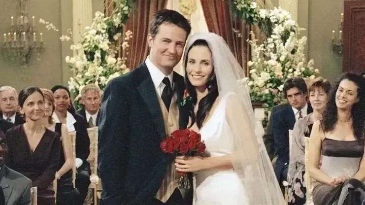 Família de Matthew Perry teria se emocionado com casamento em “Friends”