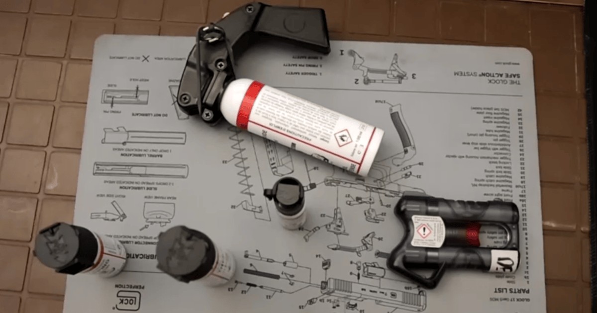 Loja de armas em Paris tem aumento nas vendas de spray de pimenta após caos