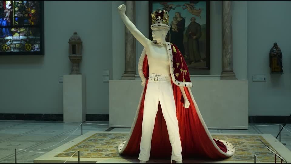 Figurinos clássicos de Freddie Mercury ganham exposição em Londres