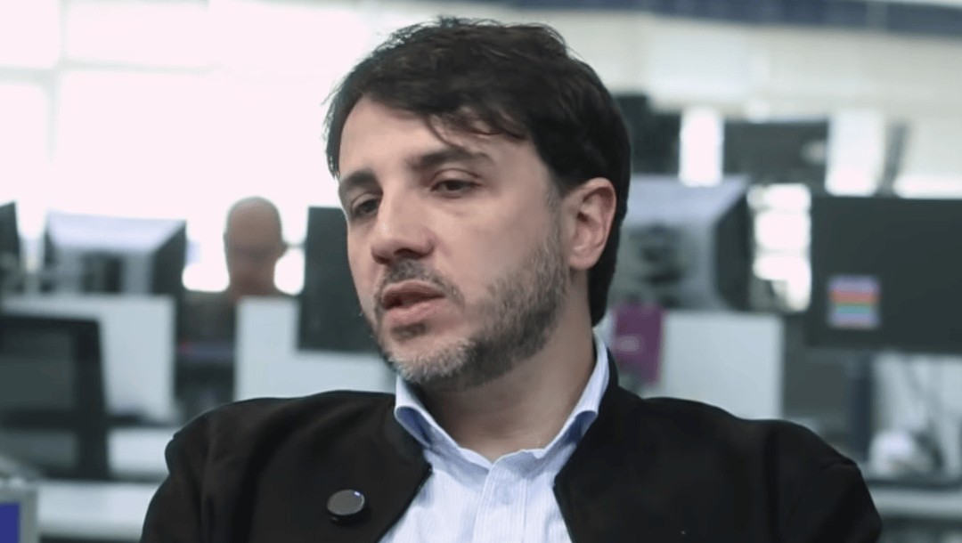 Veja quem Renan Santos apoia no 2º turno entre Flávio e Lula