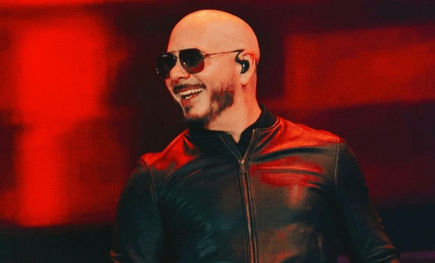 Pitbull anuncia turnê pela América do Sul com passagem pelo Brasil