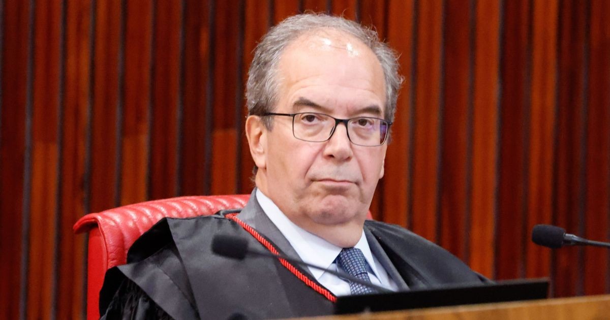 TSE dá 24 horas para Meta e X explicarem tratamento dado às campanhas