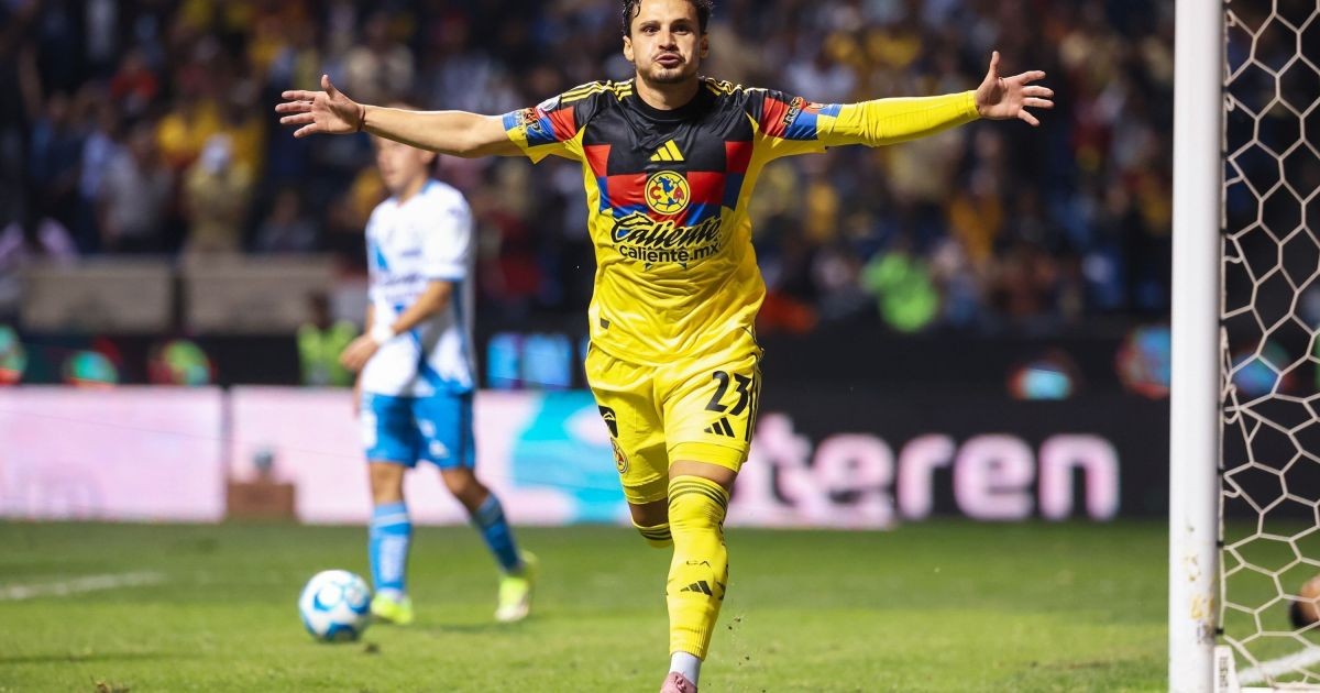 Raphael Veiga sofre lesão no México e volta ao Palmeiras para tratamento
