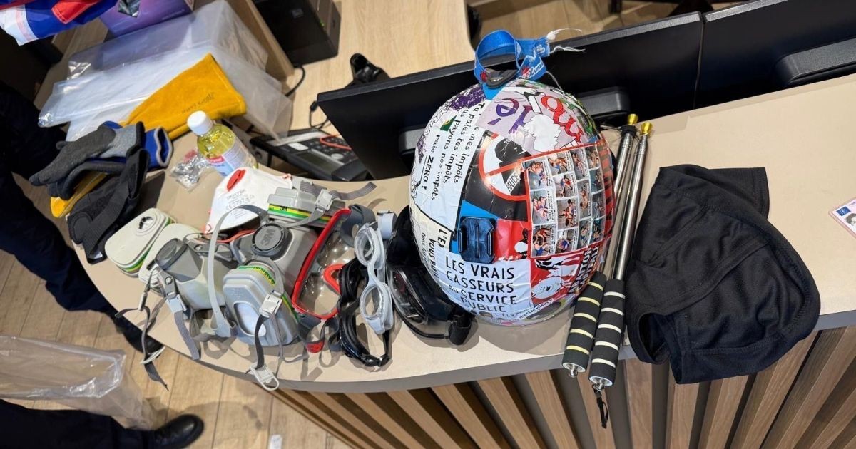 Polícia de Paris apreende armas e máscaras antes de novos protestos