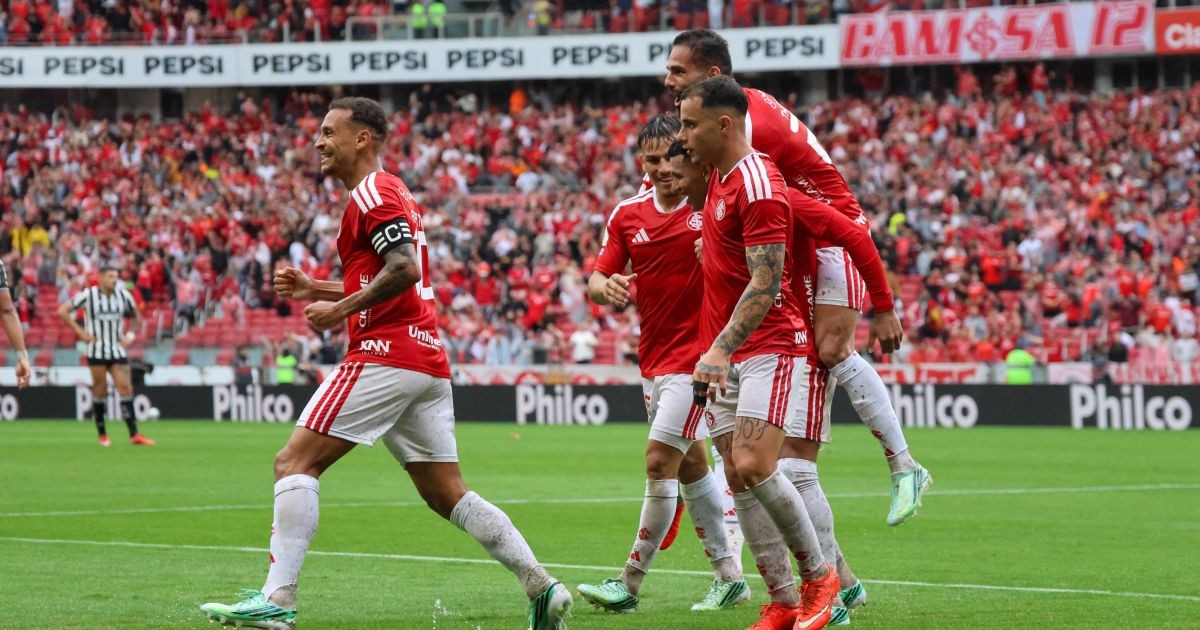 Internacional domina Botafogo, sai do Z4 e “puxa” Corinthians