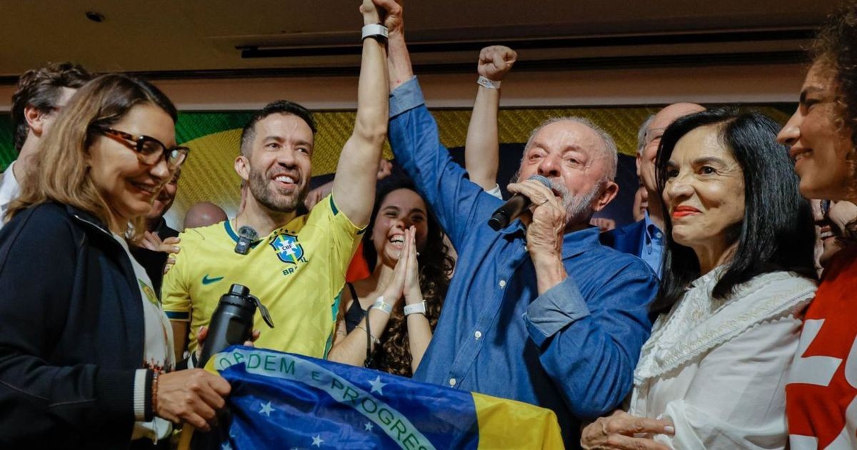 Lula diz para Janones: “Nosso Exército tem que continuar”