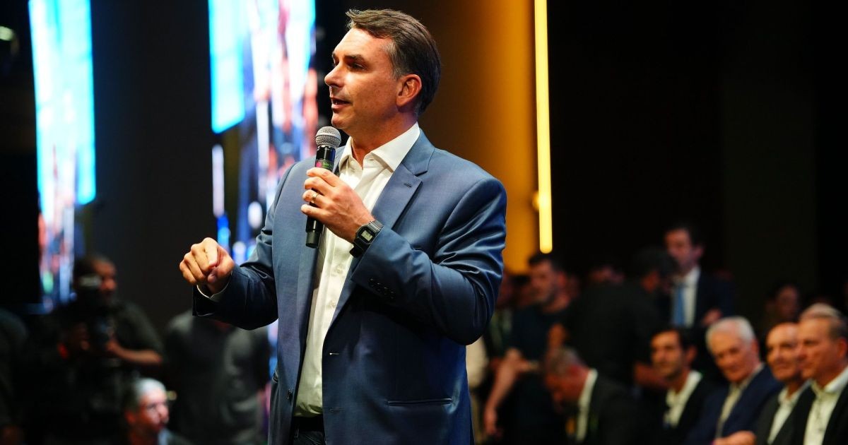 Fuga de Flávio contou com estratégia de desinformação de aliados