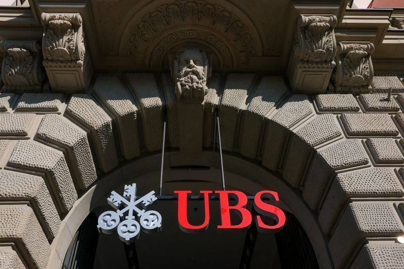 UBS registra lucro de US$ 2,7 bi e acelera recompra de ações