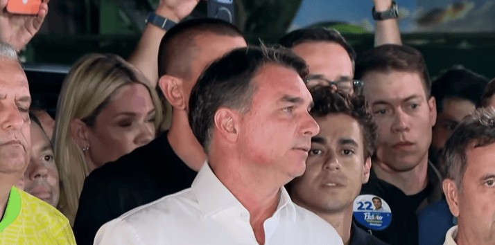 Argentina poderia ter barrado entrada de Flávio, avalia especialista