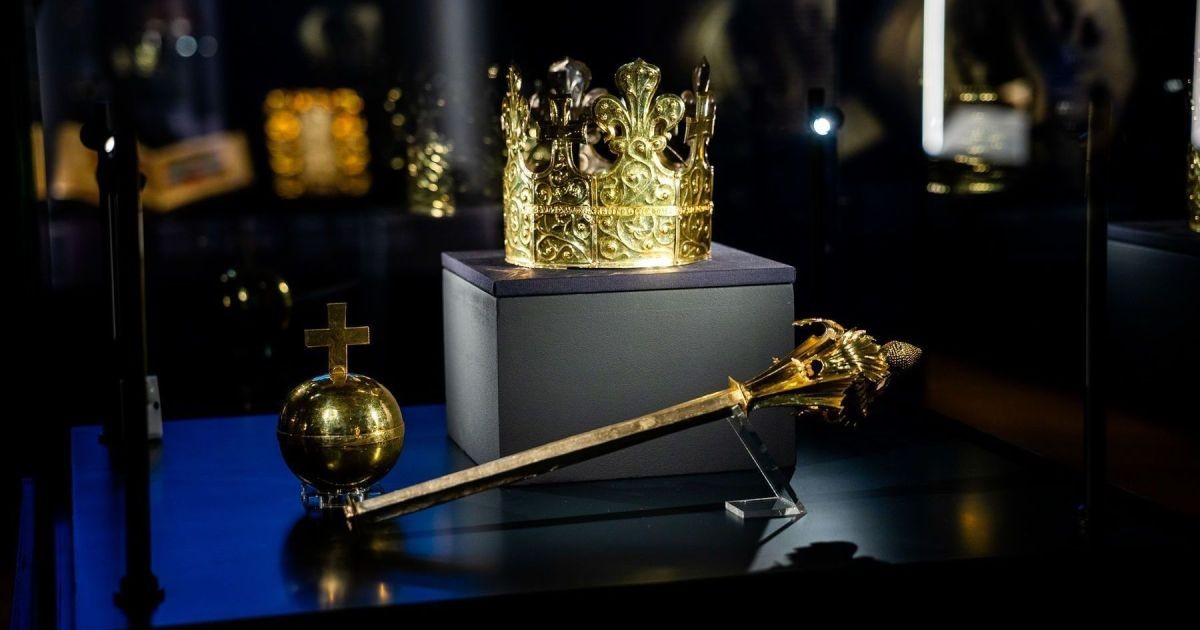 De sarcófago a joia funerária: exposição com mais de 900 relíquias de dinastia que deu origem à República Tcheca ultrapassa meio milhão de visitantes