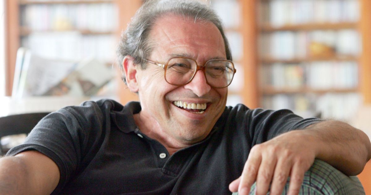 Conheça “Trincheira Tropical”, de Ruy Castro, eleito Livro do Ano no Jabuti