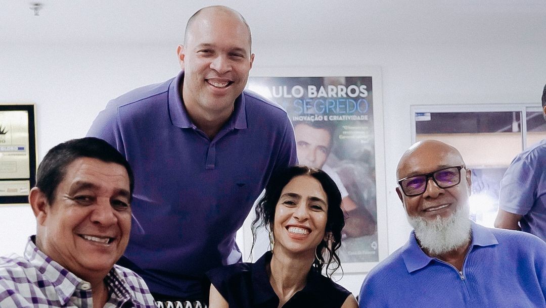 Carnaval 2027: Zeca Pagodinho e Marisa Monte visitam barracão da Portela