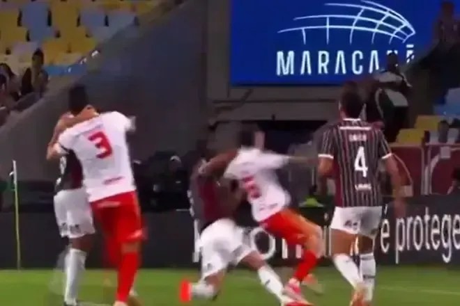 Internacional protesta contra arbitragem e dispara: “A quem interessa?”
