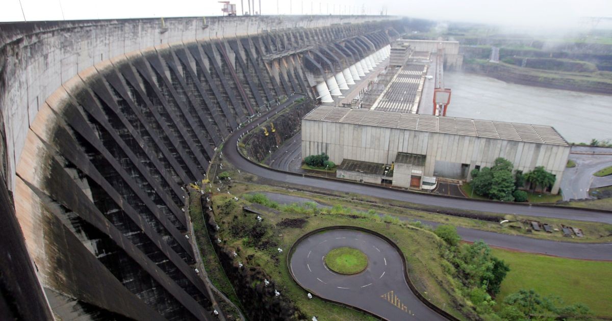 Distribuidoras podem receber até 32,3% menos energia de Itaipu em 2027