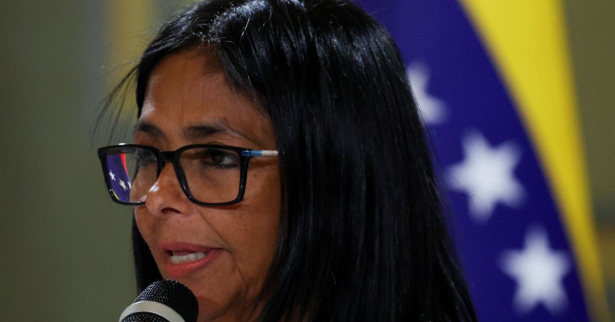 Venezuela oferecerá ativos estatais ao setor privado, afirma Delcy