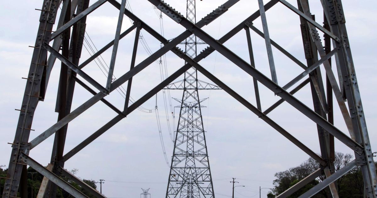 Leilão de transmissão termina com cinco vencedores e contrata R$ 8,9 bi