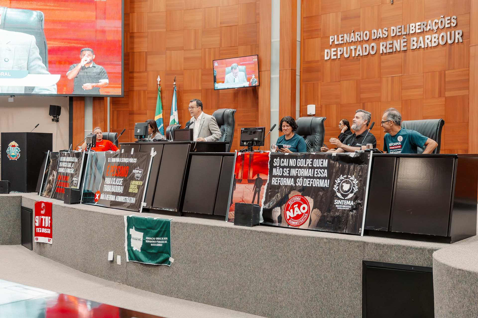 Audiência de Lúdio mostra que PEC da reforma administrativa prejudica serviços básicos para a população