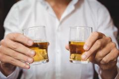 Álcool e energético: como a combinação pode alterar o ritmo do coração