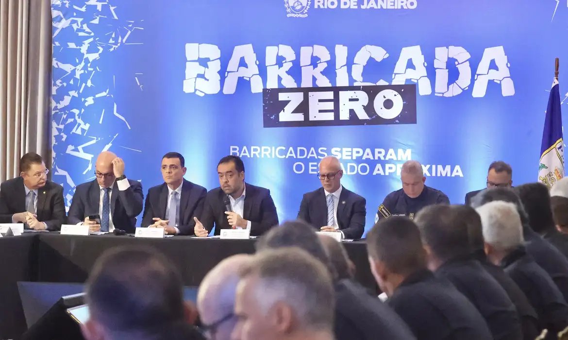 Governo fluminense anuncia plano para remover barricadas em 12 cidades
