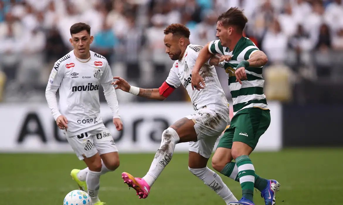 Coritiba ofusca festa para Neymar e derrota Santos pelo Brasileirão