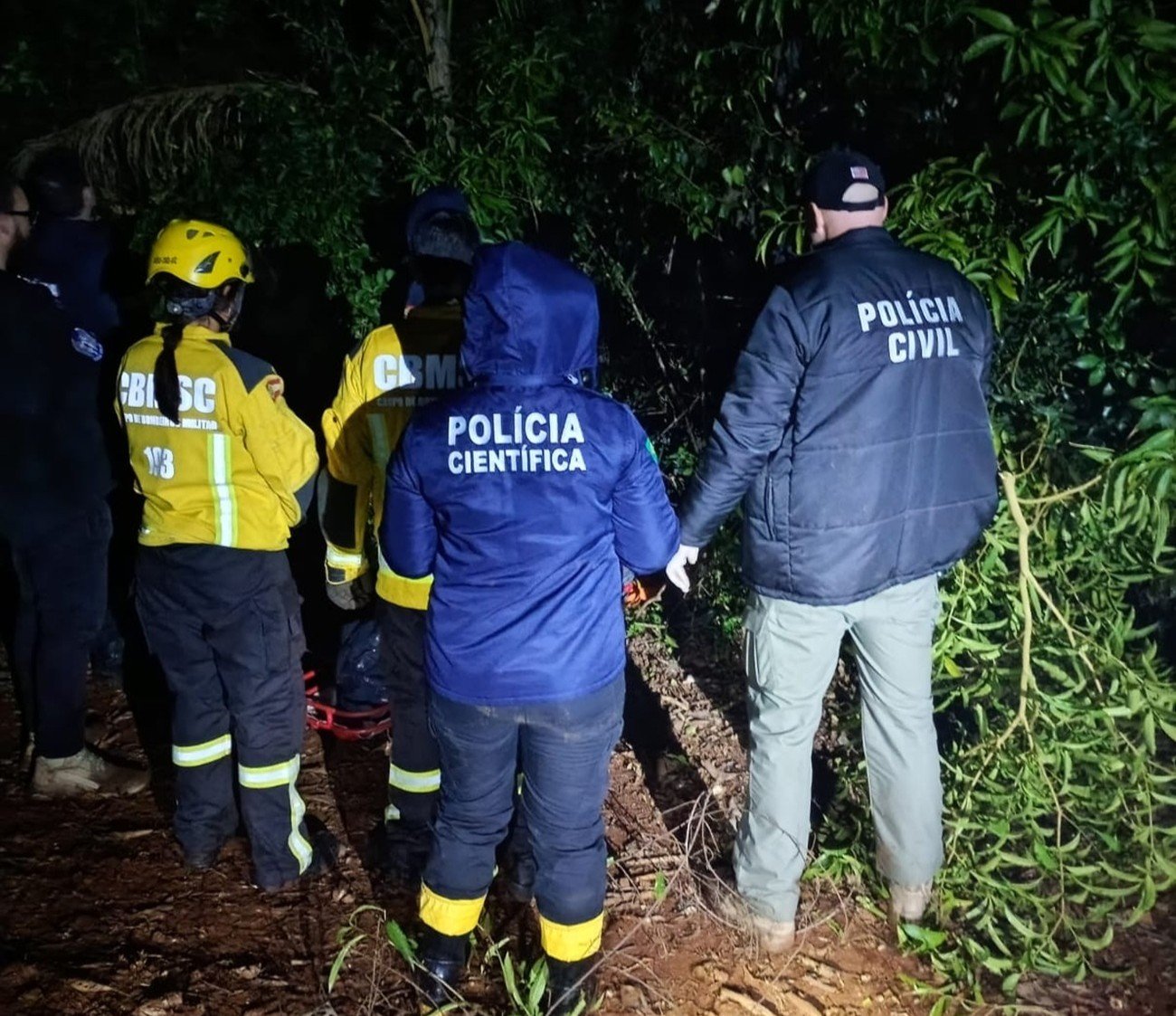 Terceiro suspeito de envolvimento na morte de adolescente em SC é preso dentro de ônibus em MT durante fuga