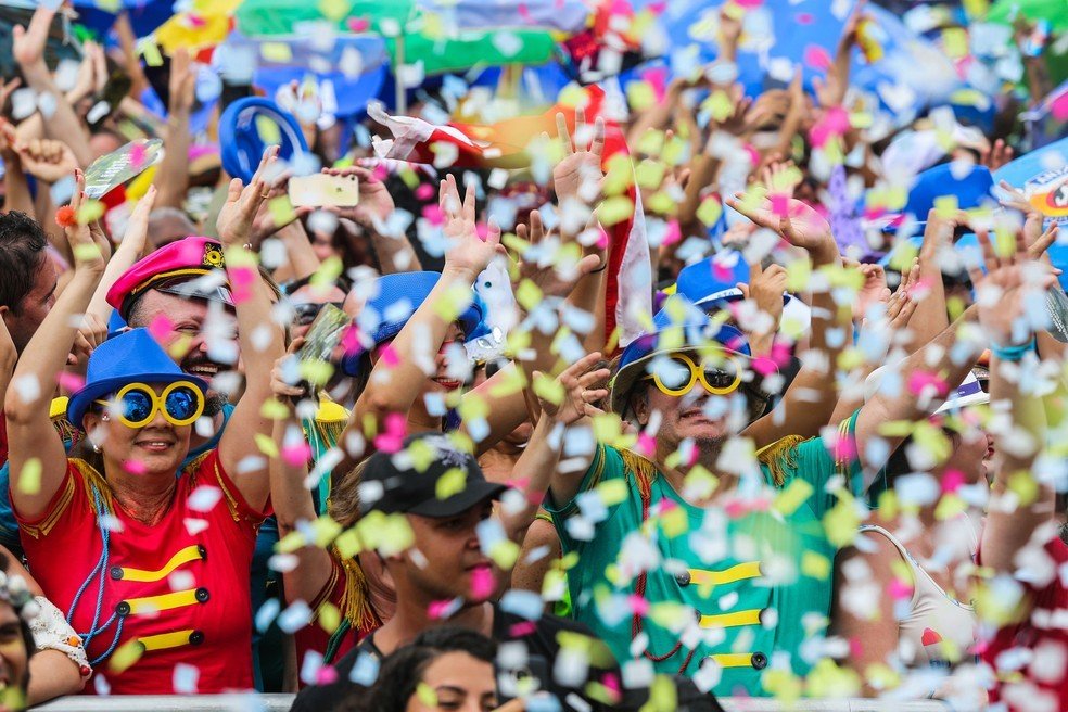 Blocos, matinês e shows: veja onde curtir o Carnaval 2026 de graça em MT