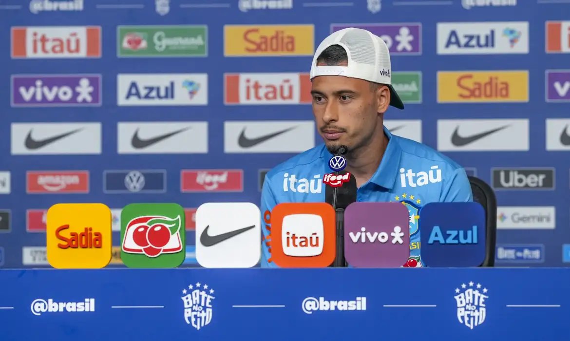 Martinelli admite substituir Raphinha e vê Neymar \"querendo muito\"