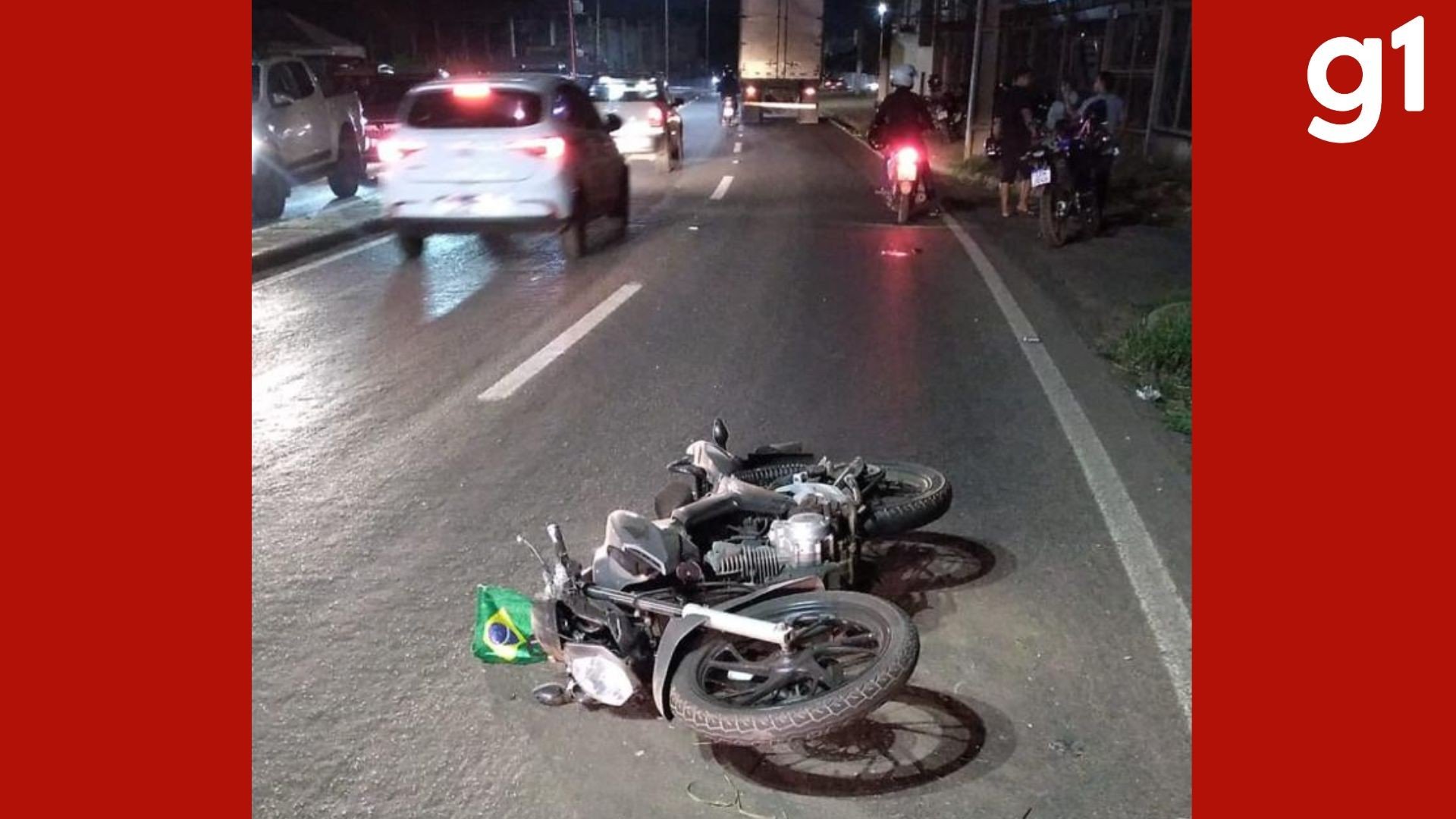 Motociclista fica inconsciente após perder o controle e bater contra poste em avenida de Várzea Grande (MT)