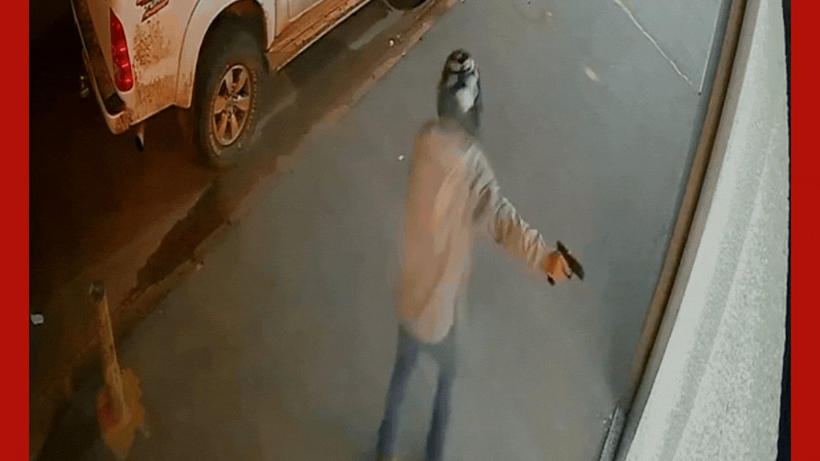 VÍDEO: policial à paisana atira contra homens armados durante ataque em loja de MT