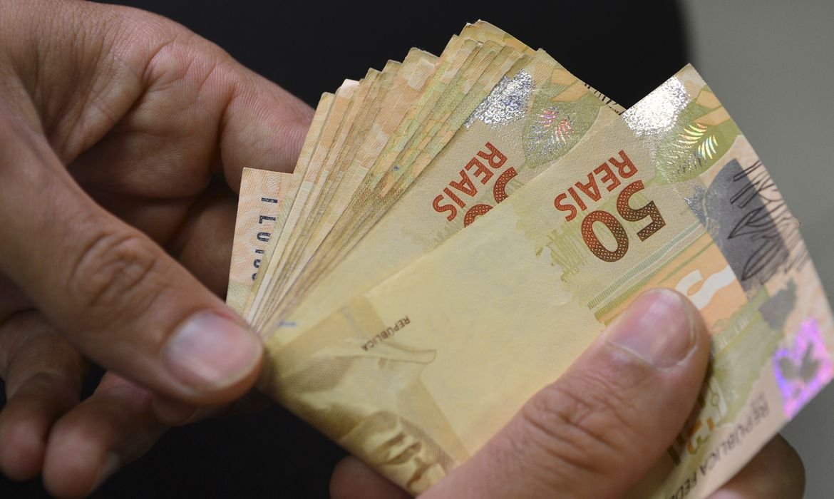 Brasileiros sacaram em janeiro R$ 403,29 milhões esquecidos em bancos