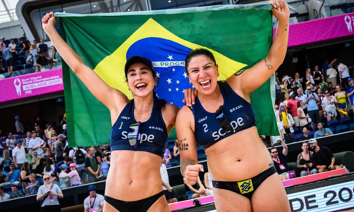Carol Soberg e Rebecca faturam  bronze no Mundial de vôlei de praia 
