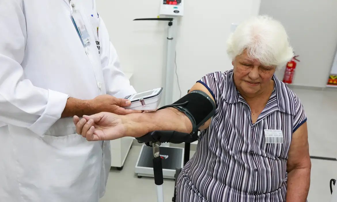 Pessoas 50+ vão representar metade do consumo com saúde em 2044