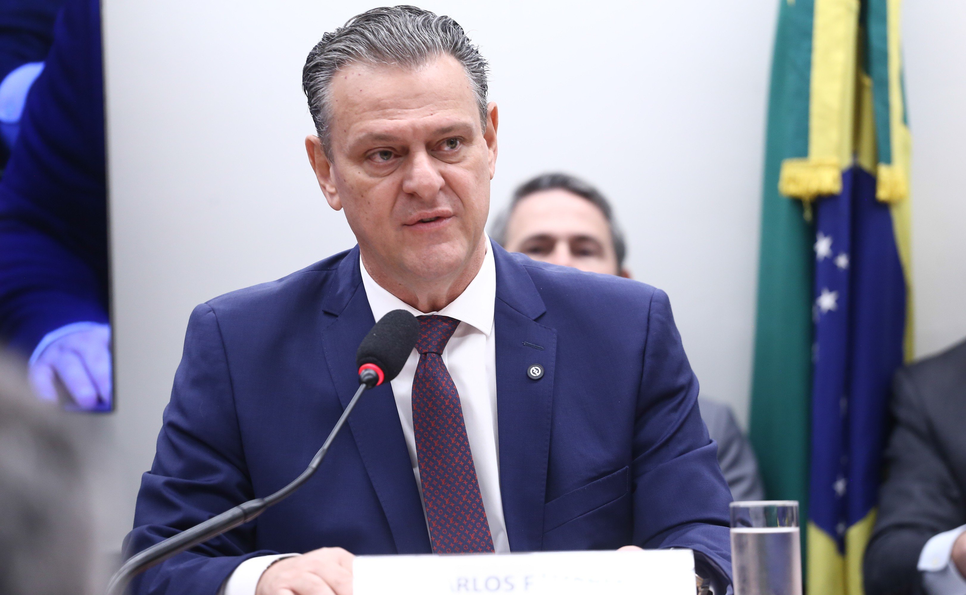 'Política errada de juros': ministro da Agricultura critica condução do Banco Central em visita a MT