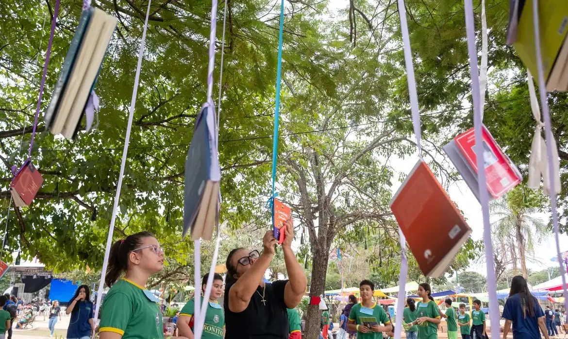 Décima edição da Feira Literária de Bonito começa nesta terça-feira