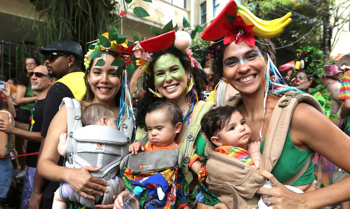 Campanha reforça proteção de crianças no Carnaval 2026