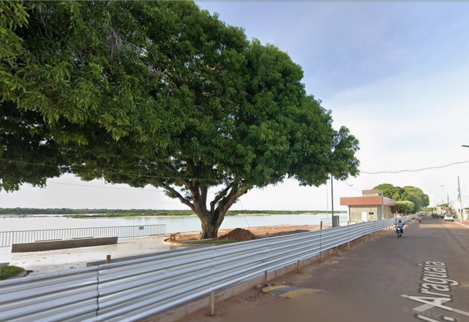 Criança do TO morre e homem desaparece após barco virar no Rio Araguaia, dizem bombeiros