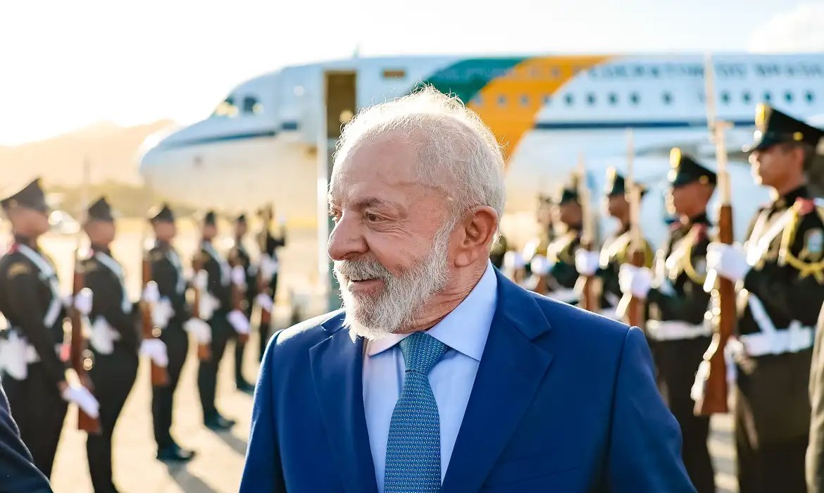 Lula fará cirurgia de catarata no olho esquerdo na sexta-feira